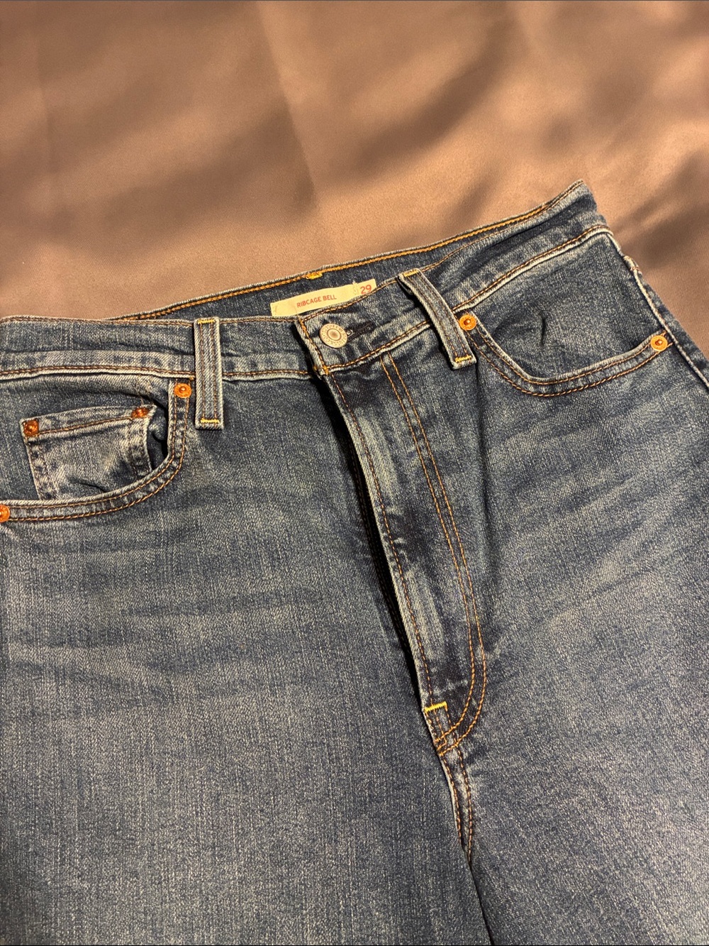 High-Rise Ribcage Bell Levi size 29